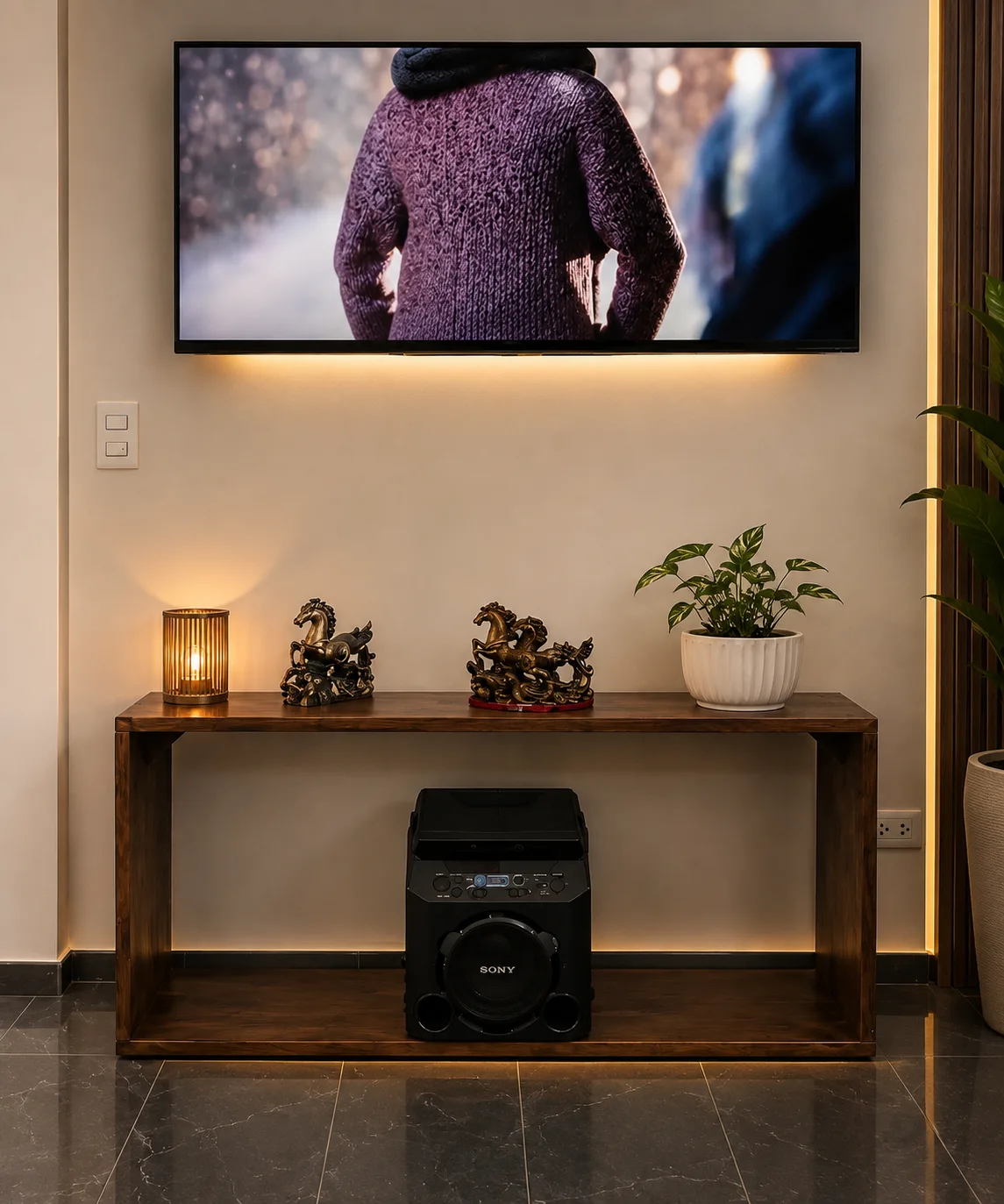 Mueble para TV, en madera de ciprés